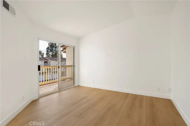 5799 Freebird Lane 102, Oak Park, CA 91377