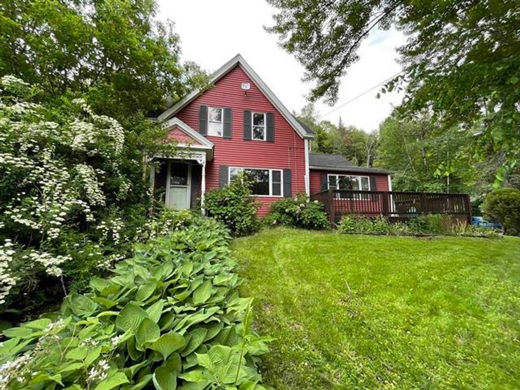 146 South Main Street, Colebrook, NH 03576