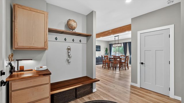 27422 N Hardesty Rd, Chattaroy, WA 99003