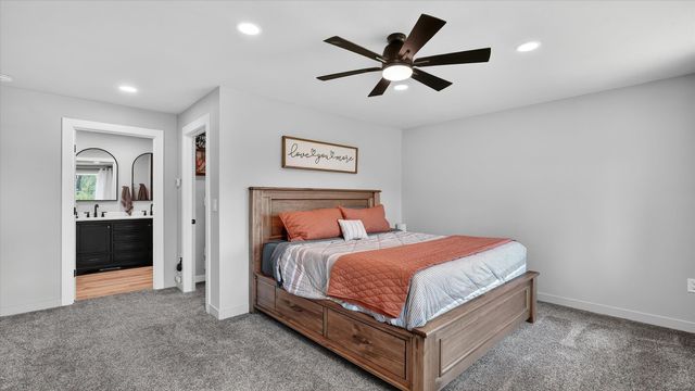 27422 N Hardesty Rd, Chattaroy, WA 99003