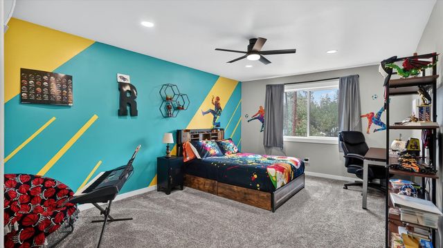 27422 N Hardesty Rd, Chattaroy, WA 99003