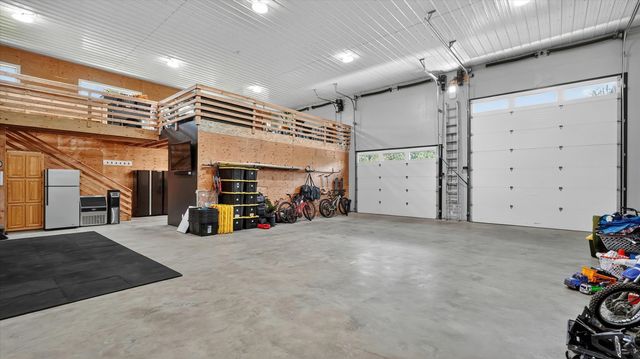 27422 N Hardesty Rd, Chattaroy, WA 99003