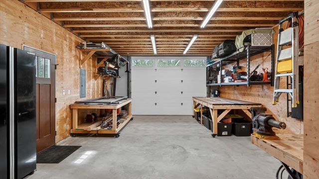 27422 N Hardesty Rd, Chattaroy, WA 99003