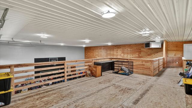 27422 N Hardesty Rd, Chattaroy, WA 99003