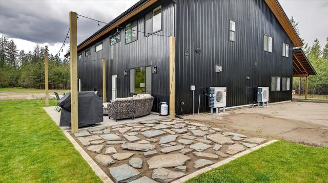 27422 N Hardesty Rd, Chattaroy, WA 99003