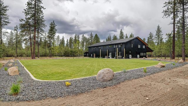 27422 N Hardesty Rd, Chattaroy, WA 99003