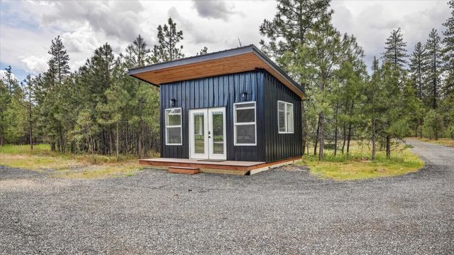 27422 N Hardesty Rd, Chattaroy, WA 99003