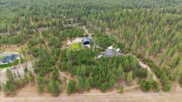 27422 N Hardesty Rd, Chattaroy, WA 99003