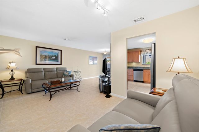 2215 Discovery Cir 2215, Deerfield Beach, FL 33442