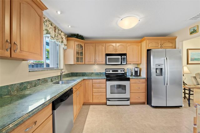 2215 Discovery Cir 2215, Deerfield Beach, FL 33442