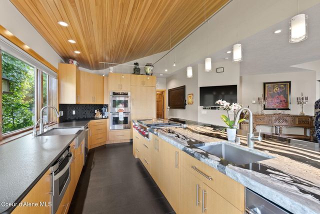 5357 E Hayden Lake RD, Hayden, ID 83835