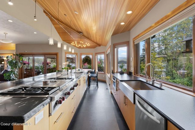 5357 E Hayden Lake RD, Hayden, ID 83835