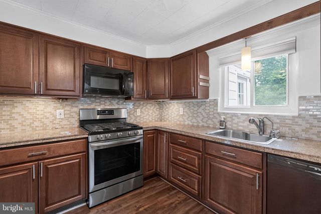 809 QUINCE LN, Secane, PA 19018