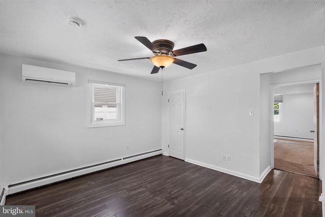 809 QUINCE LN, Secane, PA 19018