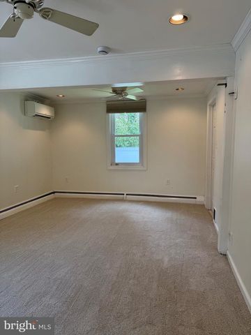 809 QUINCE LN, Secane, PA 19018