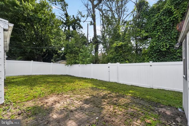 809 QUINCE LN, Secane, PA 19018