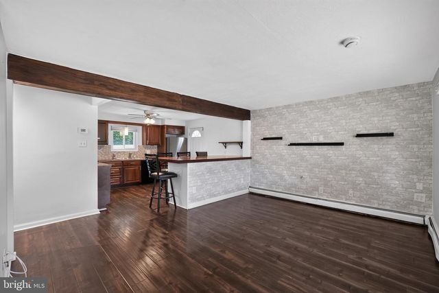 809 QUINCE LN, Secane, PA 19018