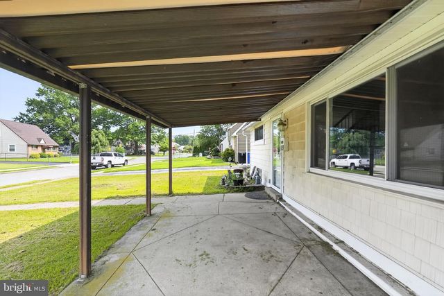 809 QUINCE LN, Secane, PA 19018