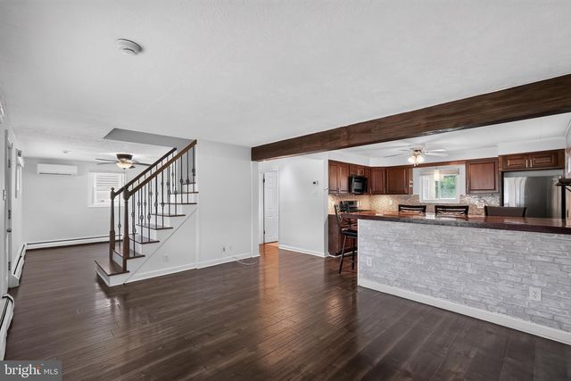 809 QUINCE LN, Secane, PA 19018