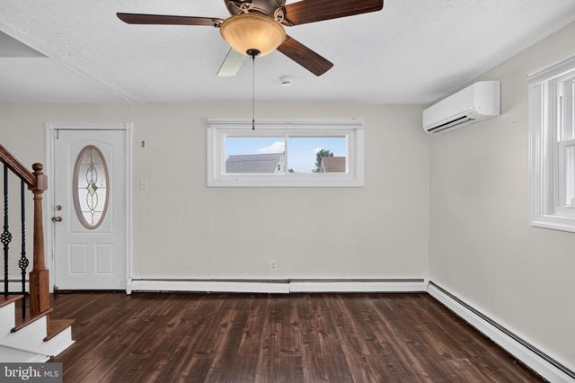 809 QUINCE LN, Secane, PA 19018