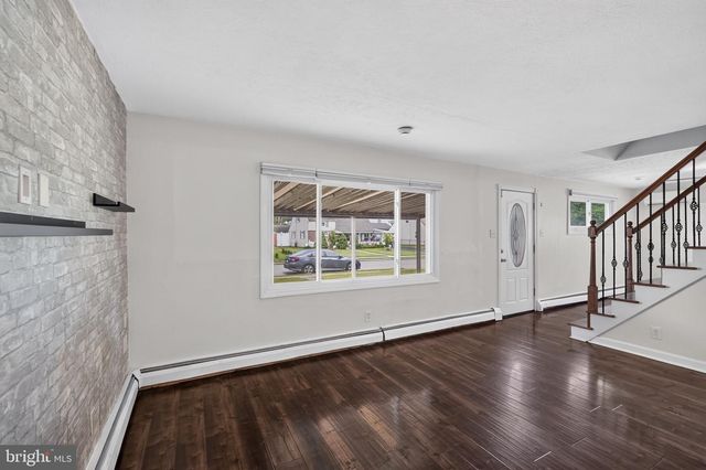 809 QUINCE LN, Secane, PA 19018