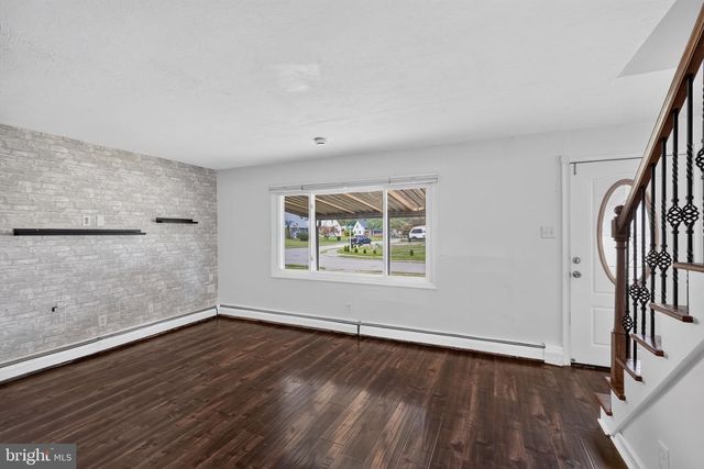 809 QUINCE LN, Secane, PA 19018