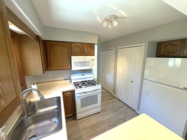 978 Blue Heron Drive, Highland Twp, MI 48357