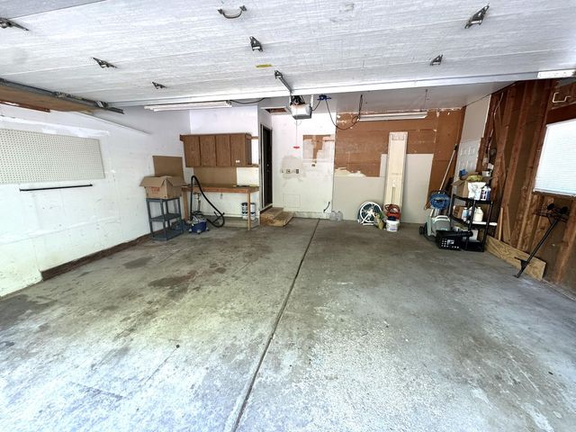 978 Blue Heron Drive, Highland Twp, MI 48357