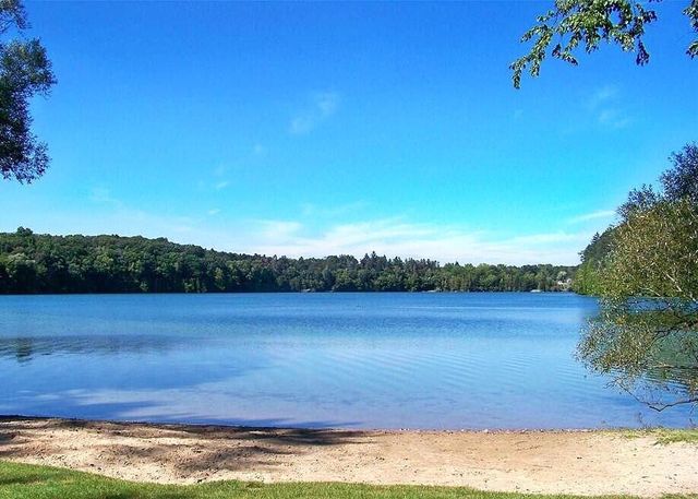 978 Blue Heron Drive, Highland Twp, MI 48357