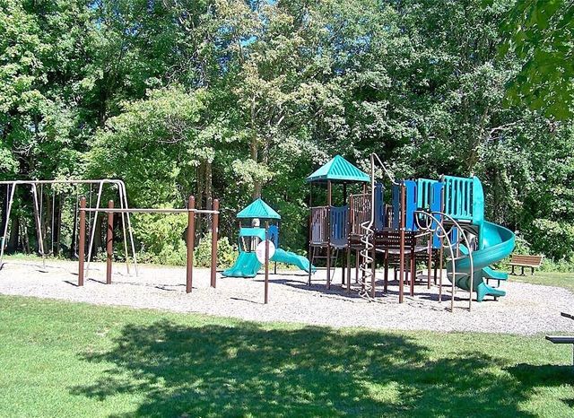 978 Blue Heron Drive, Highland Twp, MI 48357