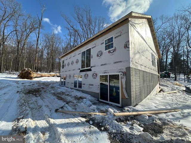 116 PINTO, Winchester, VA 22602