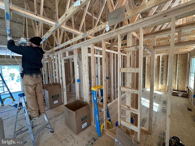 116 PINTO, Winchester, VA 22602