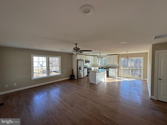 116 PINTO, Winchester, VA 22602