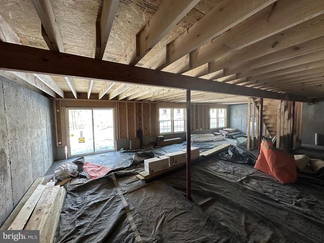 116 PINTO, Winchester, VA 22602