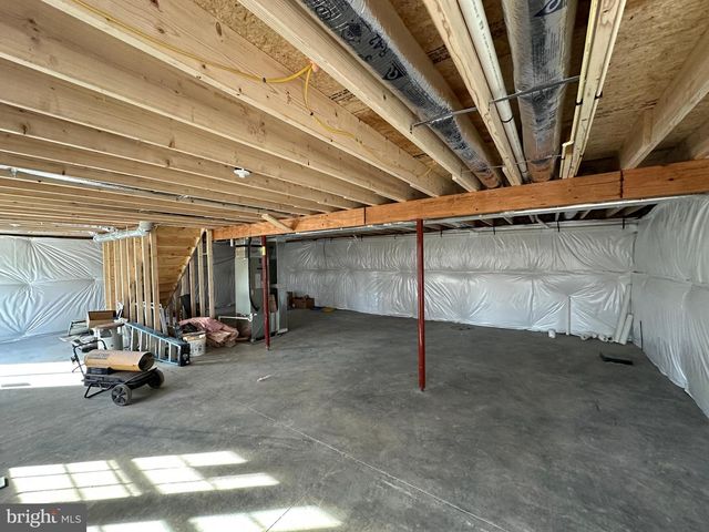 116 PINTO, Winchester, VA 22602