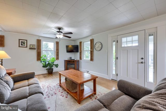 6045 PINE ST, East Petersburg, PA 17520