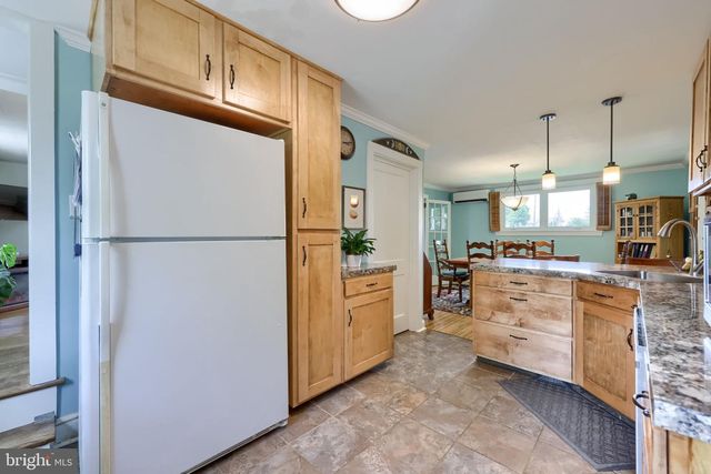 6045 PINE ST, East Petersburg, PA 17520