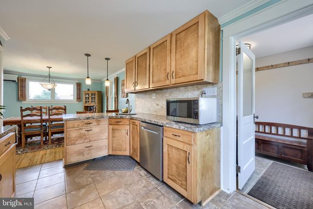 6045 PINE ST, East Petersburg, PA 17520