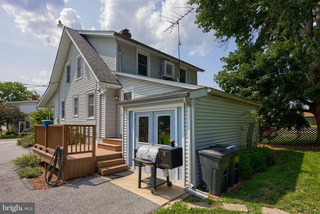 6045 PINE ST, East Petersburg, PA 17520