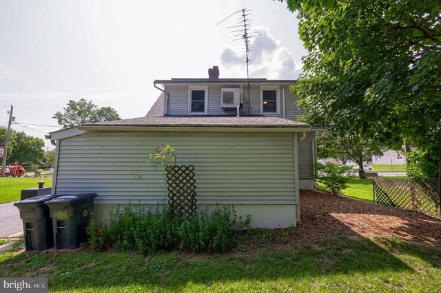 6045 PINE ST, East Petersburg, PA 17520