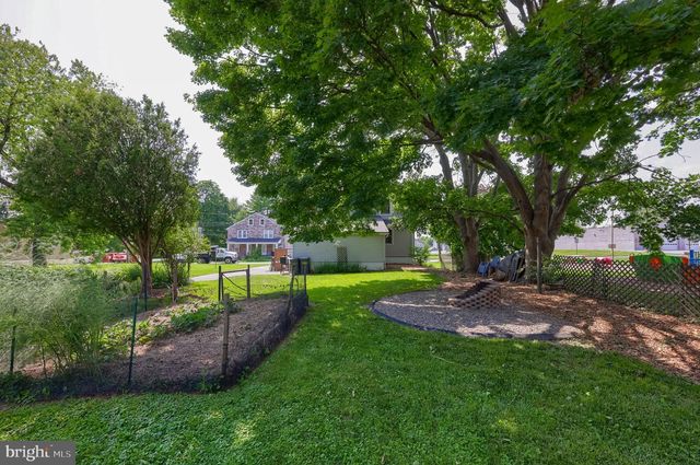 6045 PINE ST, East Petersburg, PA 17520