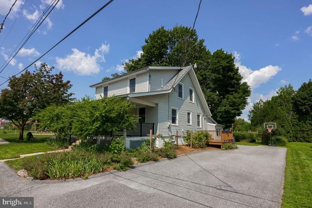 6045 PINE ST, East Petersburg, PA 17520
