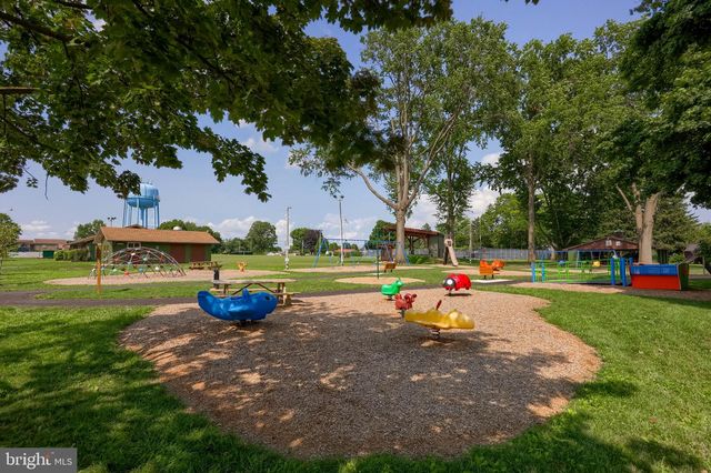 6045 PINE ST, East Petersburg, PA 17520