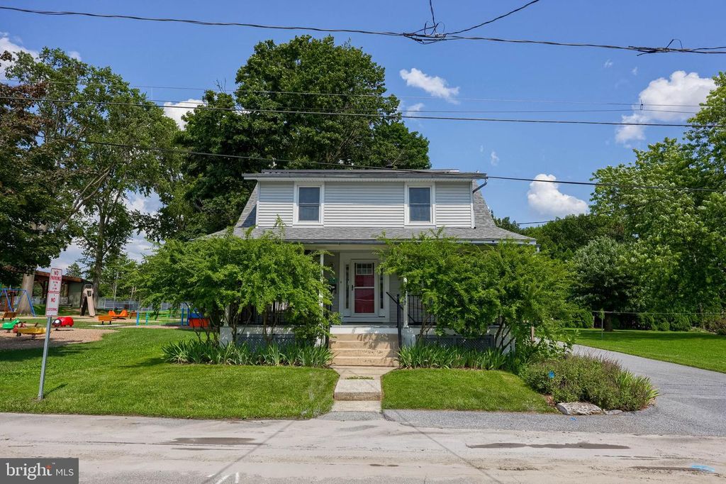 6045 PINE ST, East Petersburg, PA 17520
