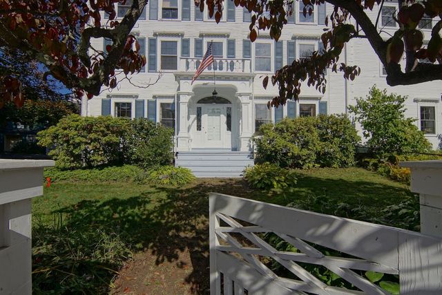 53 Austin Street, Portsmouth, NH 03801