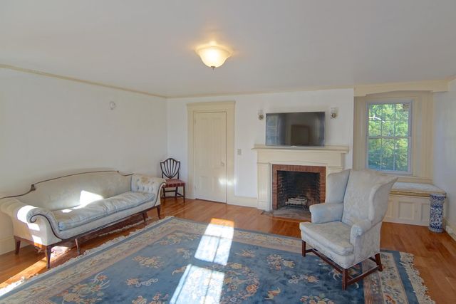 53 Austin Street, Portsmouth, NH 03801