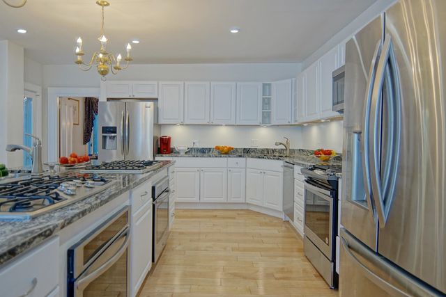 53 Austin Street, Portsmouth, NH 03801