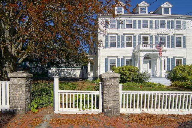 53 Austin Street, Portsmouth, NH 03801