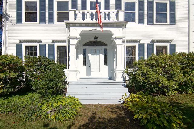 53 Austin Street, Portsmouth, NH 03801