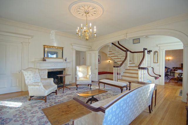 53 Austin Street, Portsmouth, NH 03801